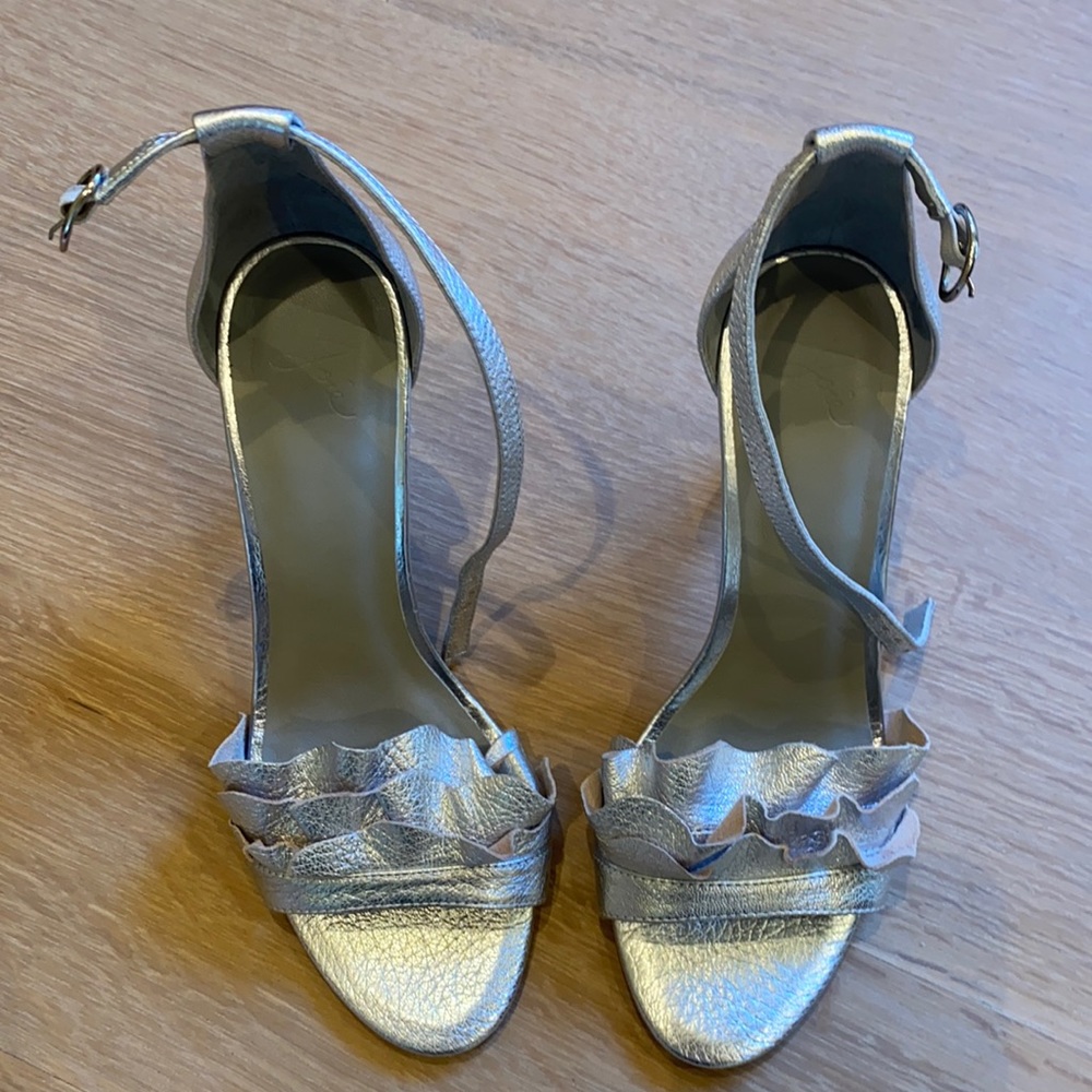 Joie silver heels. Like new!
